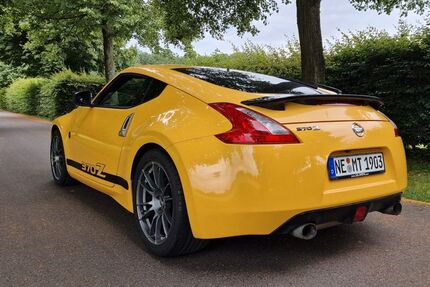 Nissan 370Z 141.600 km 16.990 &euro; Neuss 41472