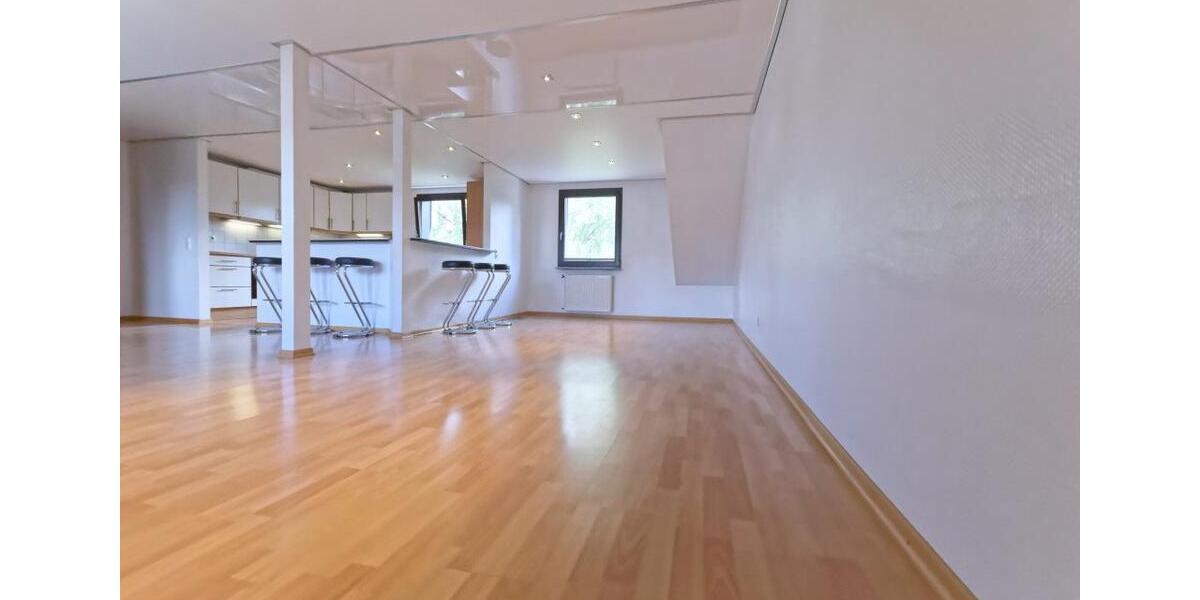 Dachgeschoßwohnung Oberhausen Biefang - 4 Zimmer, 96 m&sup2;, 239.000&euro; | Angebot:26940519