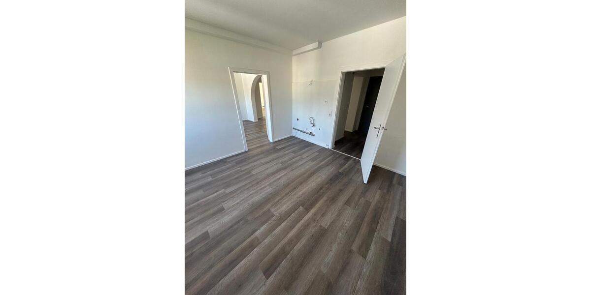 Dachgeschoßwohnung Wuppertal - 4 Zimmer, 91 m&sup2;, 820&euro; | Angebot:25884391