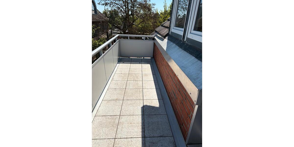 Dachgeschoßwohnung Neuss Holzheim - 3 Zimmer, 74 m&sup2;, 950&euro; | Angebot:26301695