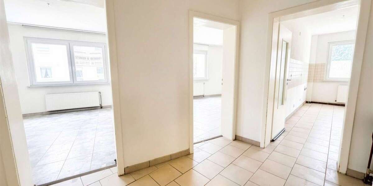 Helle 3,5-Zimmer-Wohnung mit Garage, Kellerraum und Dachboden-Stauraum - Erdgeschoßwohnung Essen Stadtbezirk III | Angebot:27200883