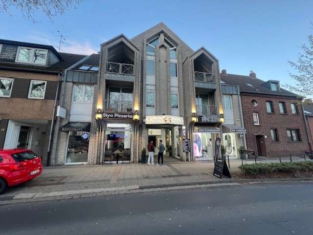 Einfamilienhaus Meerbusch Necklenbroich - 16 Zimmer, 628 m&sup2;, 2.150.000&euro; | Angebot:27543701