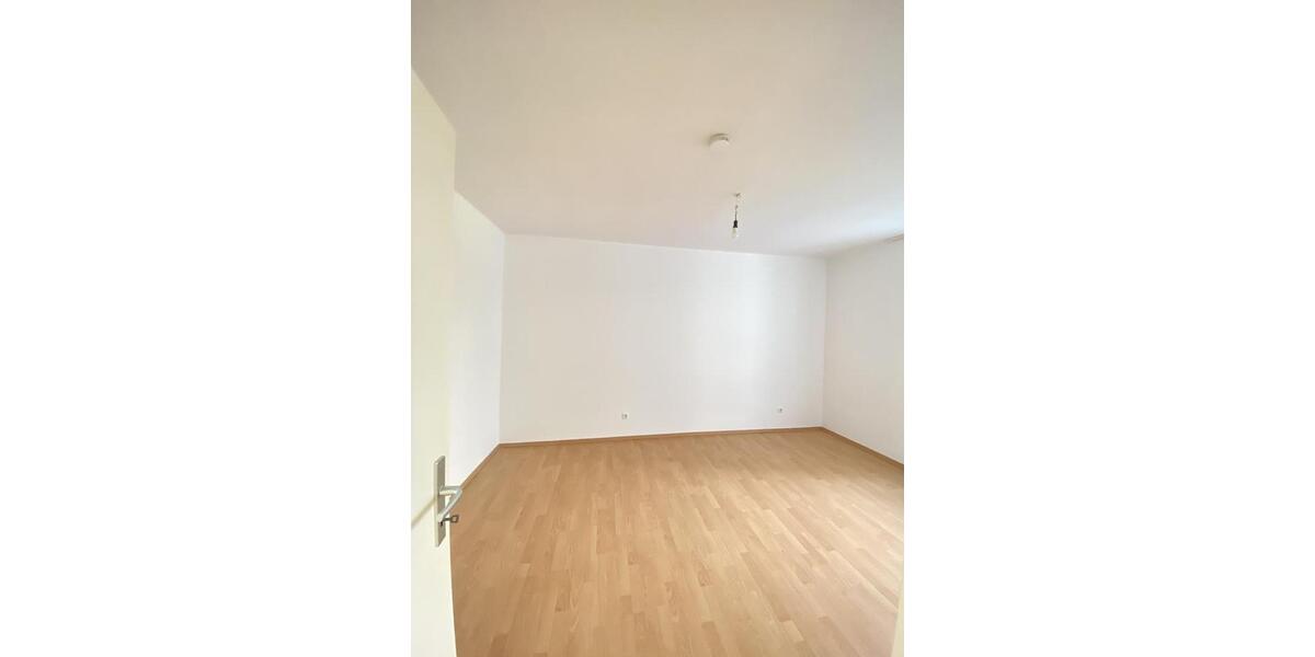 Etagenwohnung Solingen - 3 Zimmer, 74 m&sup2;, 779&euro; | Angebot:24489862