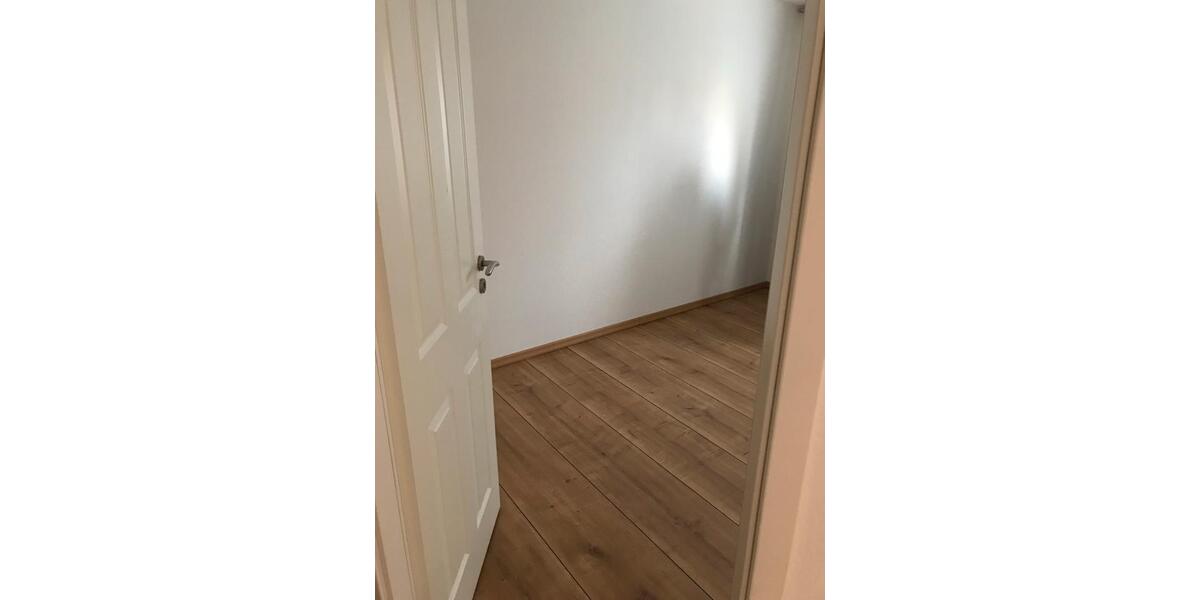 Etagenwohnung Tönisvorst - 3 Zimmer, 70 m&sup2;, 222.000&euro; | Angebot:27457630