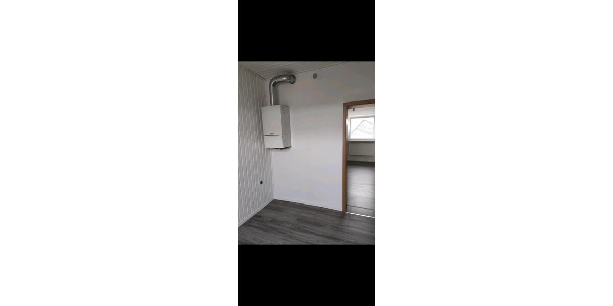 Dachgeschoßwohnung Duisburg Hamborn - 2.5 Zimmer, 53 m&sup2;, 55.000&euro; | Angebot:27533810