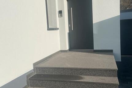 Haus Essen Stadtbezirk VIII - 5 Zimmer, 140 m&sup2;, 2.700&euro; | Angebot:27552988
