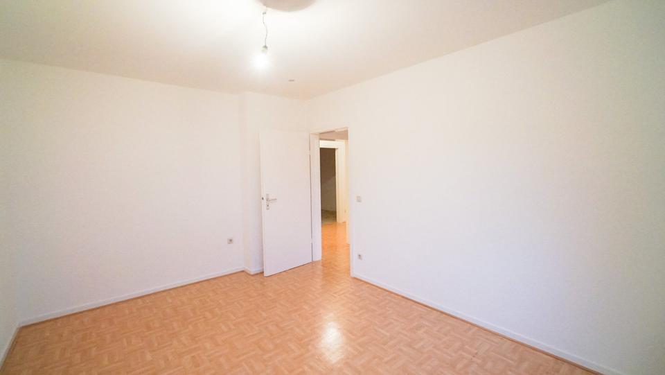 Erdgeschoßwohnung Essen Stadtbezirk V - 3.5 Zimmer, 66 m&sup2;, 480&euro; | Angebot:25754020