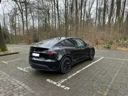 Tesla Model Y 39.000 km 39.999 &euro; Düsseldorf 40235