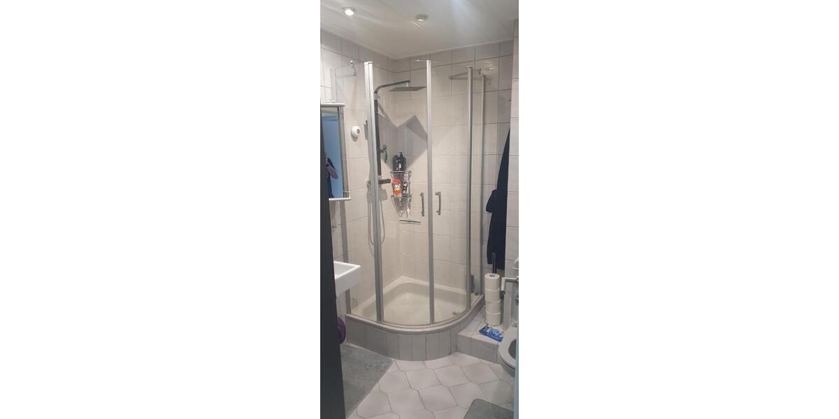 Dachgeschoßwohnung Duisburg Essenberg - 3 Zimmer, 76 m&sup2;, 620&euro; | Angebot:27541031