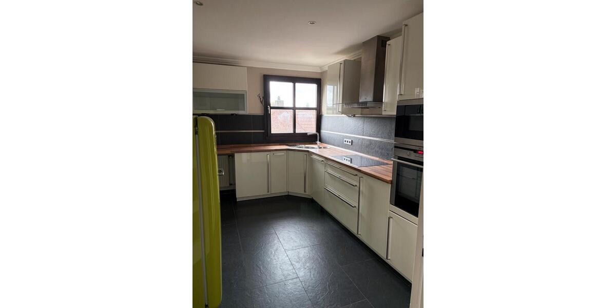 Dachgeschoßwohnung Düsseldorf Stadtbezirk 7 - 4 Zimmer, 139 m&sup2;, 620.000&euro; | Angebot:27496427