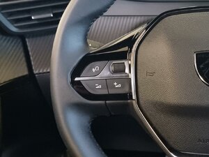 Peugeot 2008 Allure Klimaautom. Alu Allwetter Android Appl 14.715 km 17.440 &euro; HAAN 42781