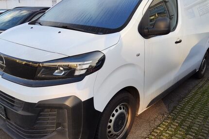 Opel Vivaro 84.614 km 19.990 &euro; Essen 45307