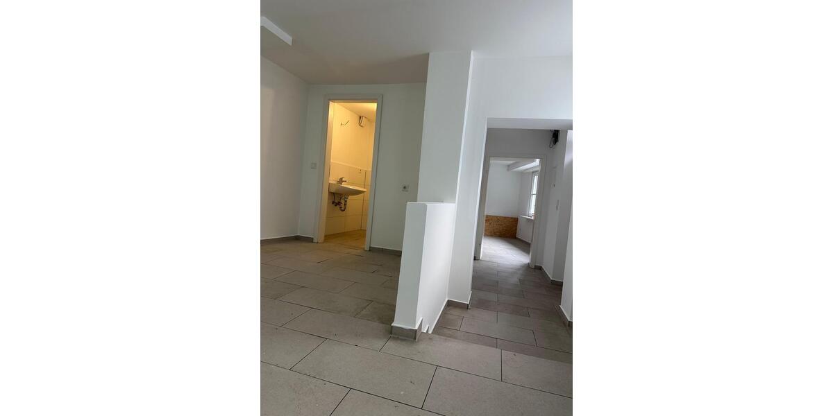 Erdgeschoßwohnung Solingen Burg - 2 Zimmer, 65 m&sup2;, 740&euro; | Angebot:27547788
