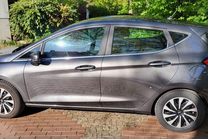 Ford Fiesta 10.000 km 14.000 &euro; Leichlingen 42799
