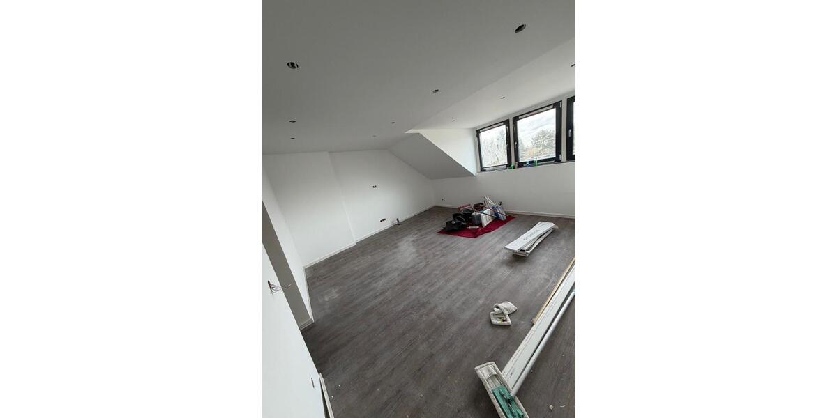 Dachgeschoßwohnung Mülheim an der Ruhr Rechtsruhr-Nord - 3 Zimmer, 85 m&sup2;, 1.300&euro; | Angebot:25580147