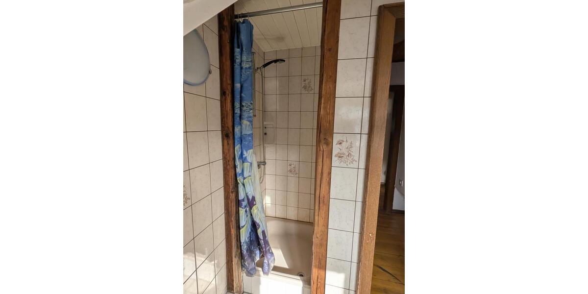 Dachgeschoßwohnung Duisburg Beeck - 3 Zimmer, 109 m&sup2;, 699&euro; | Angebot:25699114