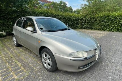 Alfa Romeo 147 184.000 km 2.150 &euro; Meerbusch 40670