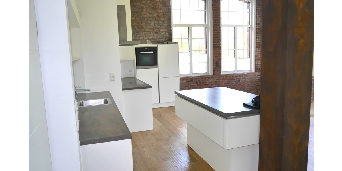SG, komfortable 85m² 2 Zi. Loftwohnung in Zentrumsnähe, Balkon, Stellplatz, Einbauküche - Loft - Studio - Atelier Solingen Mitte | Angebot:26457871