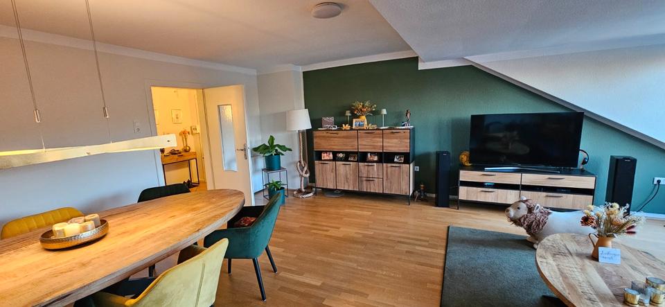 Dachgeschoßwohnung Wuppertal Lichtenplatz - 3.5 Zimmer, 110 m&sup2;, 1.125&euro; | Angebot:26395411