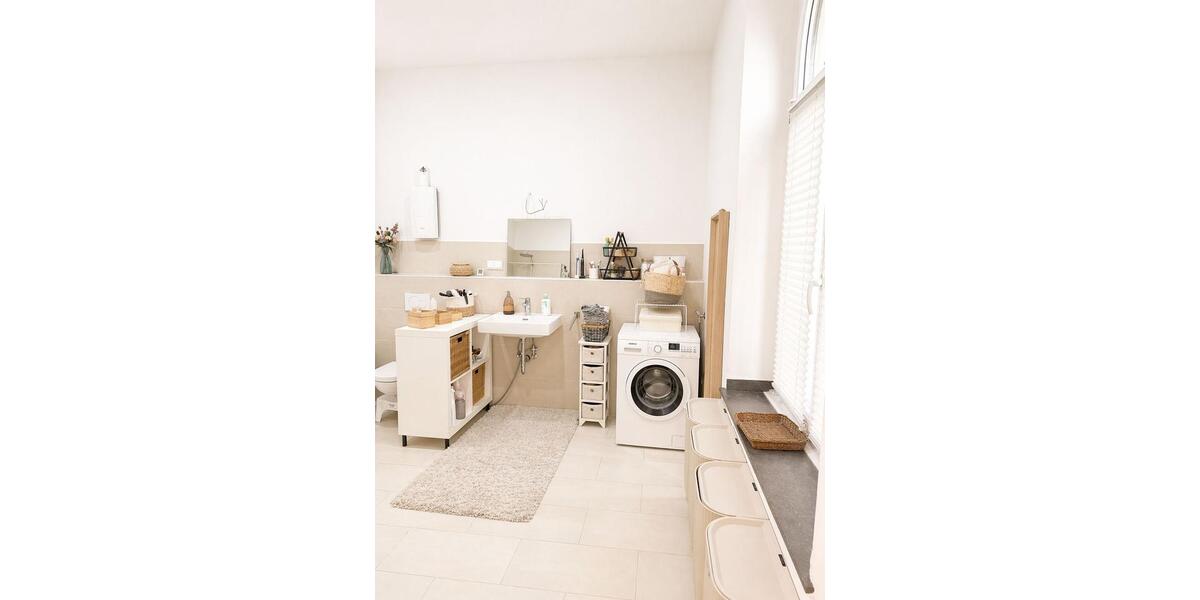 Etagenwohnung Düsseldorf Oberbilk - 3 Zimmer, 108 m&sup2;, 2.200&euro; | Angebot:26327038