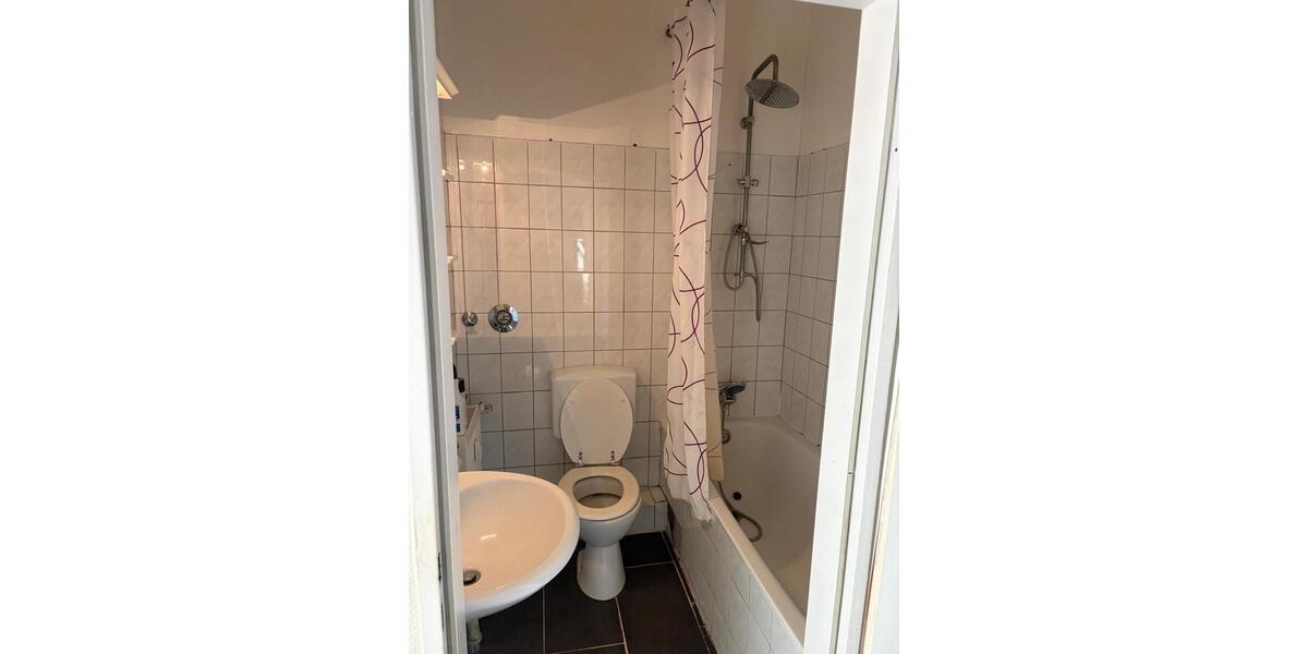 Etagenwohnung Duisburg Rheinhausen - 4 Zimmer, 85 m&sup2;, 1.100&euro; | Angebot:27564395