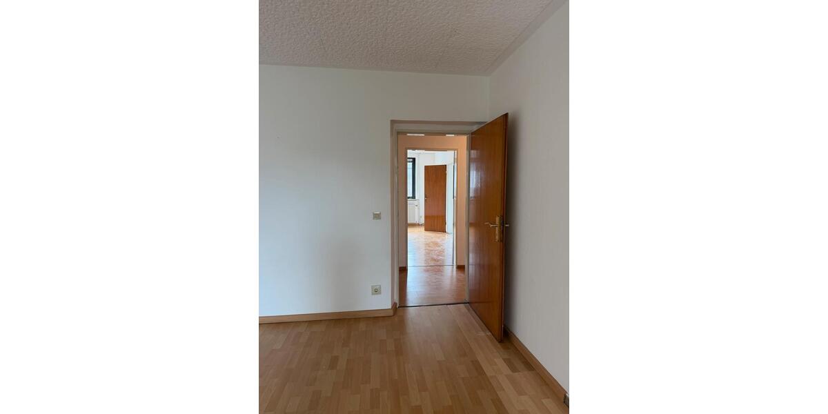 Etagenwohnung Duisburg Duisburg-Mitte - 2 Zimmer, 65 m&sup2;, 710&euro; | Angebot:27536548