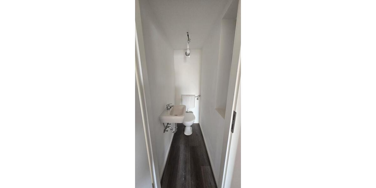 Dachgeschoßwohnung Duisburg Mittelmeiderich - 4.5 Zimmer, 115 m&sup2;, 860&euro; | Angebot:27535497