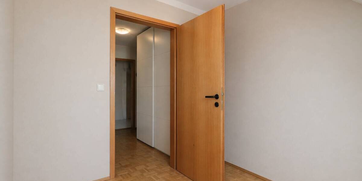 Etagenwohnung Dormagen / Delhoven Delhoven - 4 Zimmer, 107 m&sup2;, 275.000&euro; | Angebot:26453333