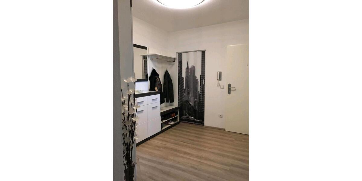 Etagenwohnung Krefeld Gartenstadt - 3 Zimmer, 82 m&sup2;, 215.000&euro; | Angebot:27178342