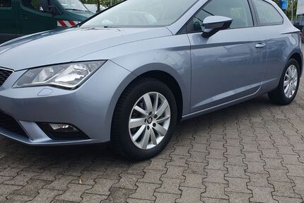 Seat Leon 61.305 km 8.999 &euro; Essen 45326