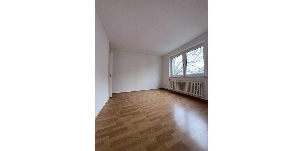 Etagenwohnung Duisburg - 3 Zimmer, 70 m&sup2;, 630&euro; | Angebot:25127702