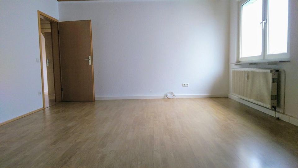 Dachgeschoßwohnung Essen Stadtbezirk IV - 3 Zimmer, 84 m&sup2;, 585&euro; | Angebot:25918030