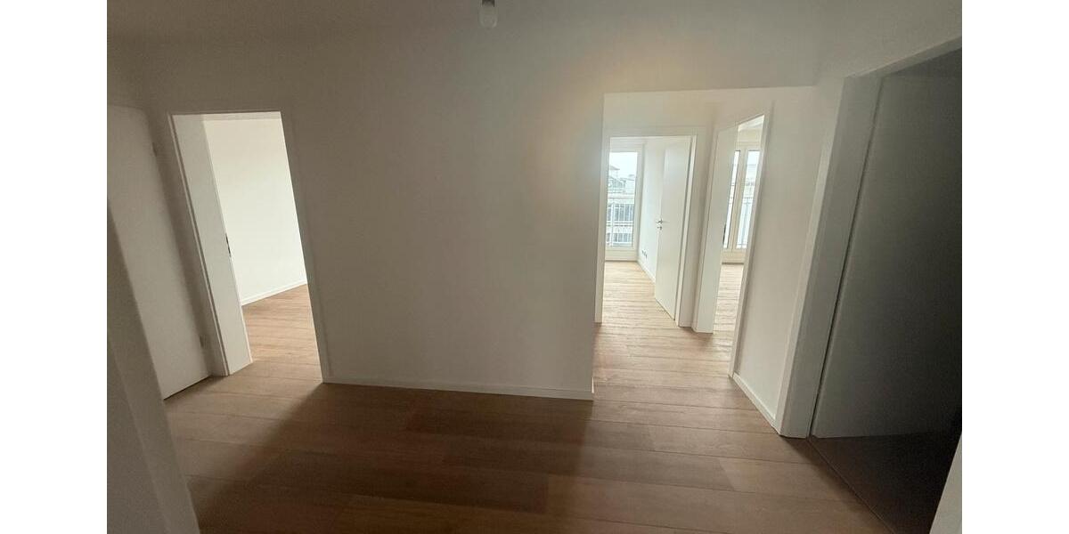 Etagenwohnung Düsseldorf Stadtmitte - 4 Zimmer, 106 m&sup2;, 1.800&euro; | Angebot:25929420