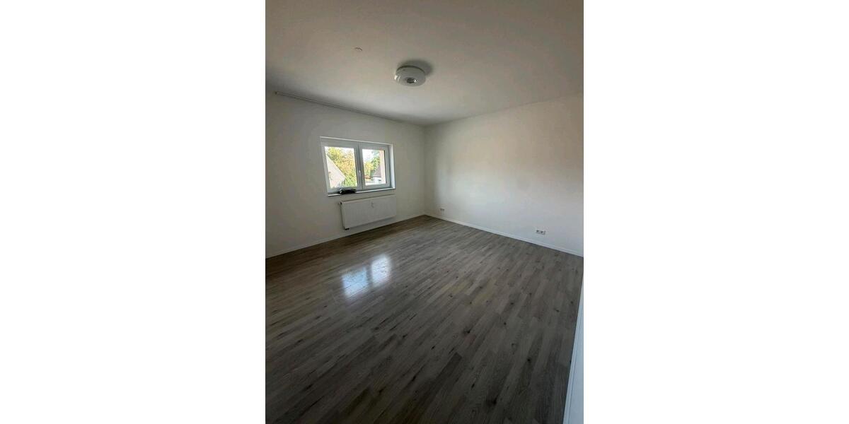 Etagenwohnung Oberhausen Schmachtendorf - 2 Zimmer, 65 m&sup2;, 650&euro; | Angebot:27550979