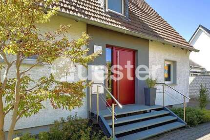 Haus Moers Hochstraß - 4 Zimmer, 115 m&sup2;, 450.000&euro; | Angebot:27196077