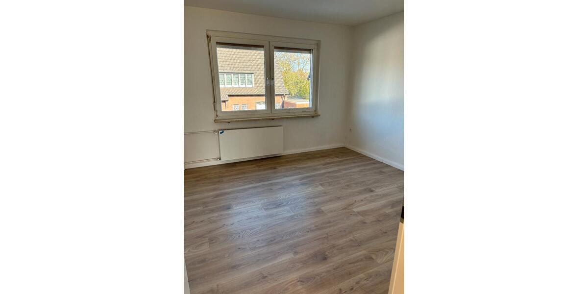 Etagenwohnung Duisburg Essenberg - 3 Zimmer, 65 m&sup2;, 650&euro; | Angebot:26020326