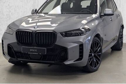 BMW X5 2.990 km 97.390 &euro; Düsseldorf 40595
