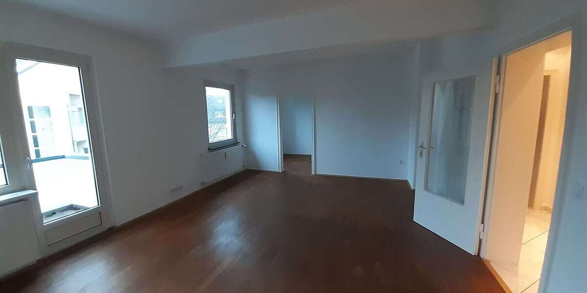 Etagenwohnung Essen Südviertel - 3 Zimmer, 69 m&sup2;, 600&euro; | Angebot:24868509