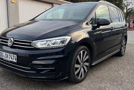 VW Touran 169.000 km 15.900 &euro; Duisburg 47166