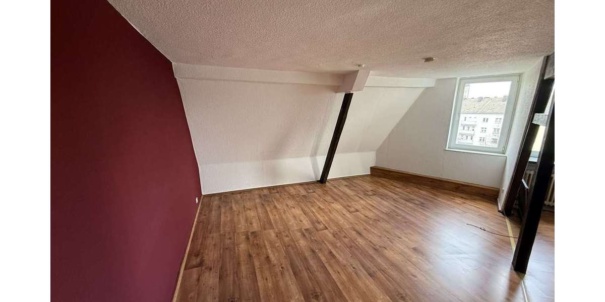 Etagenwohnung Solingen Mitte - 3 Zimmer, 94 m&sup2;, 750&euro; | Angebot:25566385