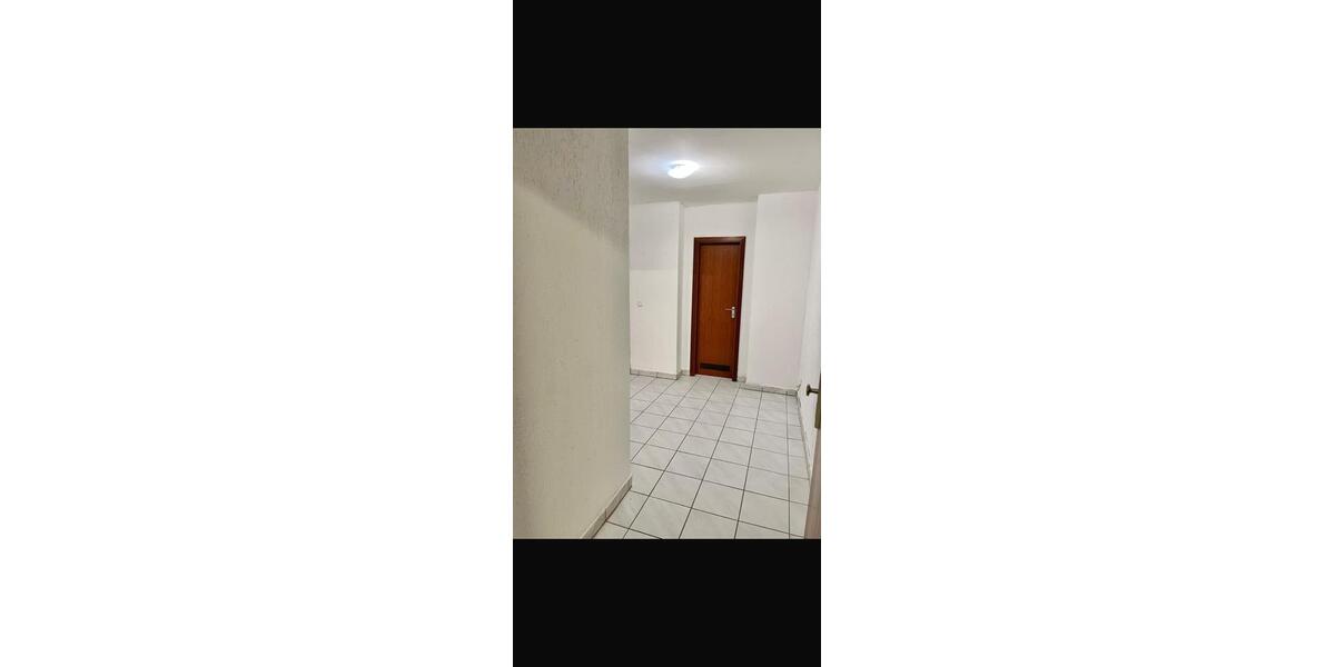 Etagenwohnung Essen Stadtbezirk VII - 4 Zimmer, 100 m&sup2;, 1.300&euro; | Angebot:27557495