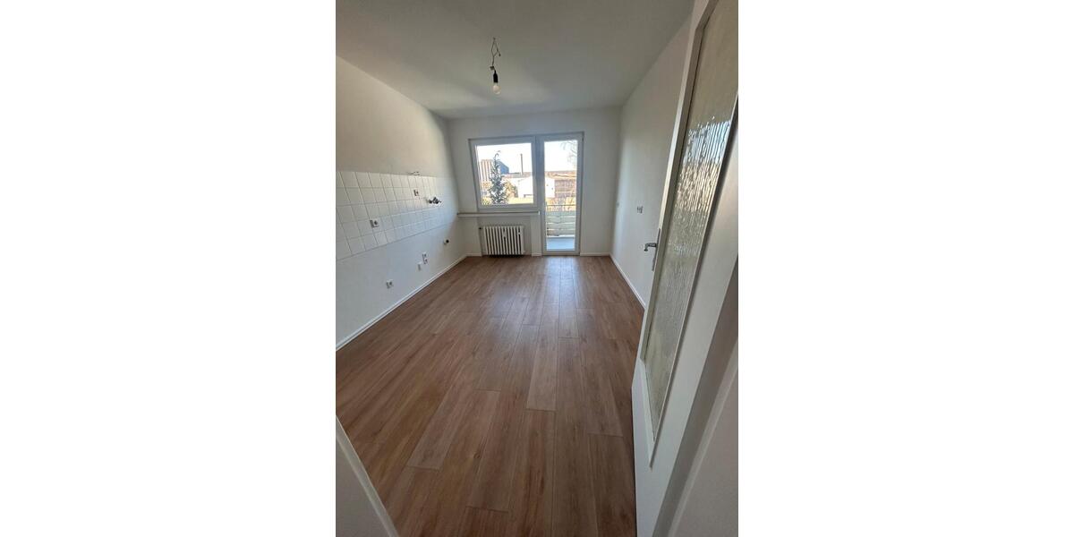 Etagenwohnung Duisburg Mittelmeiderich - 2 Zimmer, 61 m&sup2;, 550&euro; | Angebot:27564920