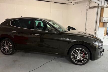 Maserati Levante 119.000 km 32.500 &euro; Wuppertal 42287