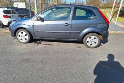Ford Fiesta 211.000 km 700 &euro; Gelsenkirchen 45886