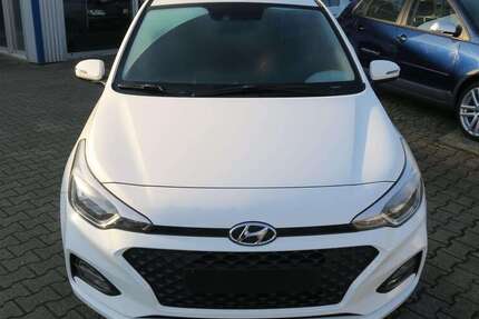 Hyundai i20 89.000 km 9.650 &euro; Oberhausen 46147