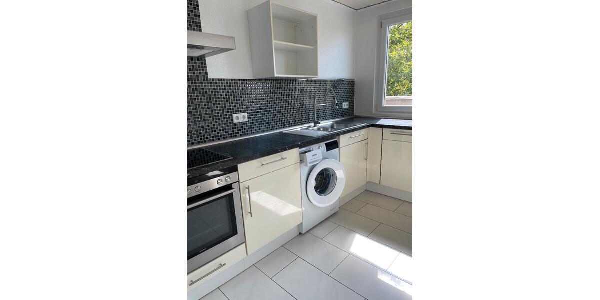 Einfamilienhaus Duisburg Duisburg-Mitte - 2 Zimmer, 177 m&sup2;, 800&euro; | Angebot:25718261