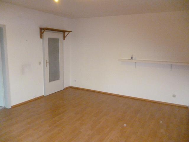 Etagenwohnung Essen Stadtbezirk VI - 1 Zimmer, 34 m&sup2;, 359&euro; | Angebot:26042321