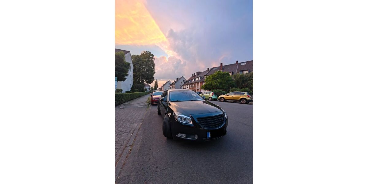 Opel Insignia 208.000 km 6.490 &euro; Düsseldorf 40468