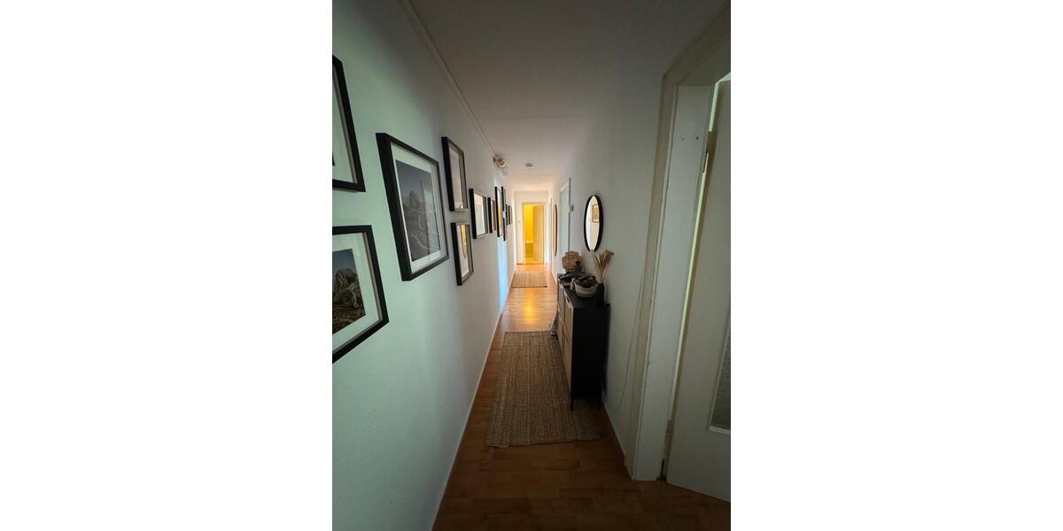 Dachgeschoßwohnung Essen Stadtbezirk III - 3 Zimmer, 60 m&sup2;, 650&euro; | Angebot:27539477