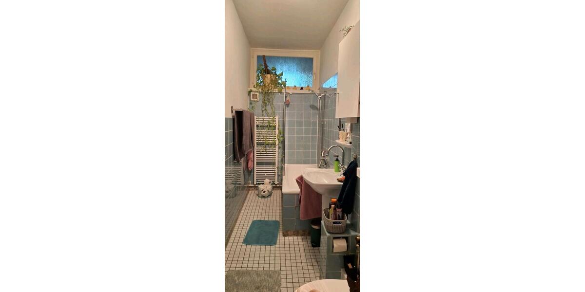 Etagenwohnung Essen Stadtbezirk V - 1 Zimmer, 95 m&sup2;, 930&euro; | Angebot:27545420